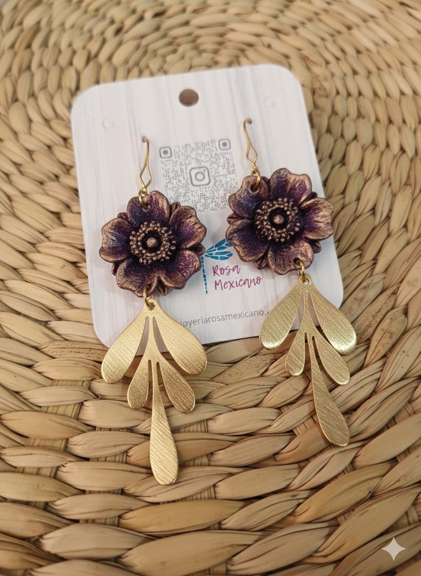 Aretemorado flor escultural