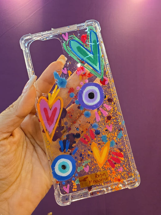 Case corazones y ojo