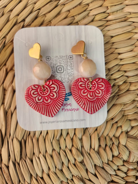 Aretes esculturales de corazón Rojo